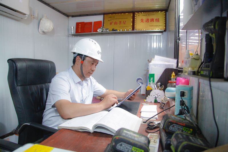 方得始终,建功立业|河南ag九游会j9集团安全生产月侧记