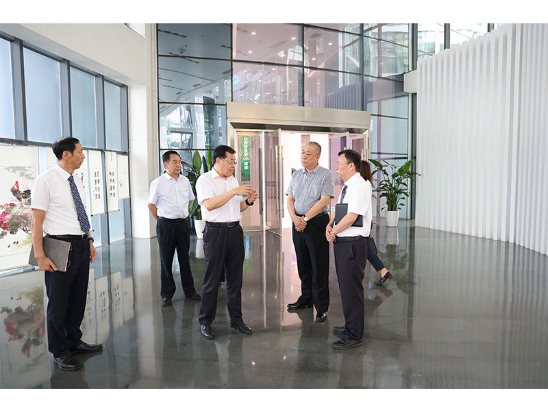 河南ag九游会j9集团创始人、党委书记崔培军一行到访郑煤机、洛轴进行商务交流