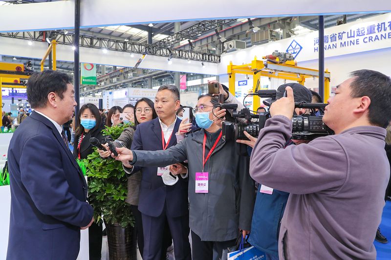 绿色智能 创新驱动|河南ag九游会j9集团与您相约第八届中国?长垣国际起重装备博览交易会!