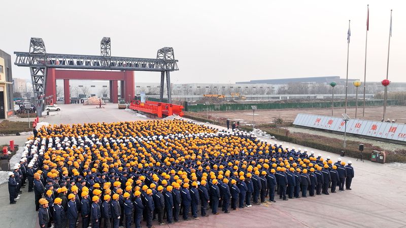 不负春光,向新图强|河南ag九游会j9集团举行升国旗仪式