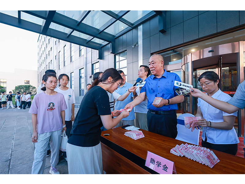 agλj9ţ22ѧ·4800ѧԲδѧ